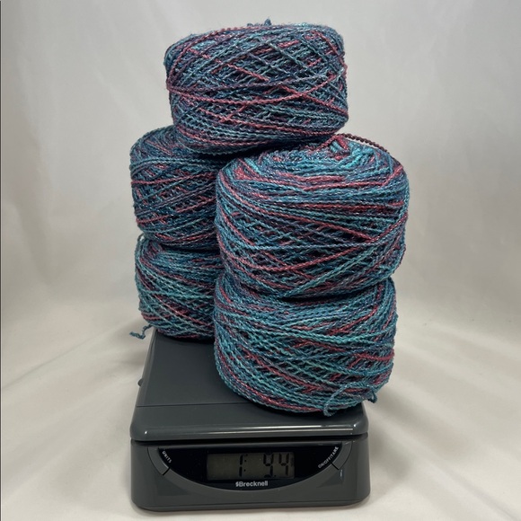 Hand dyed wool blend yarn - Picture 3 of 4